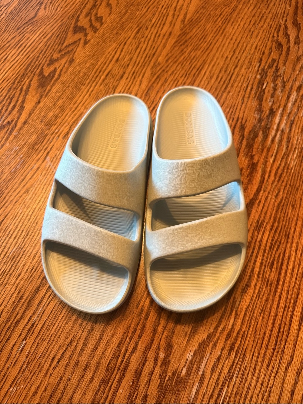 Bombas Light Grey Friday Sandals